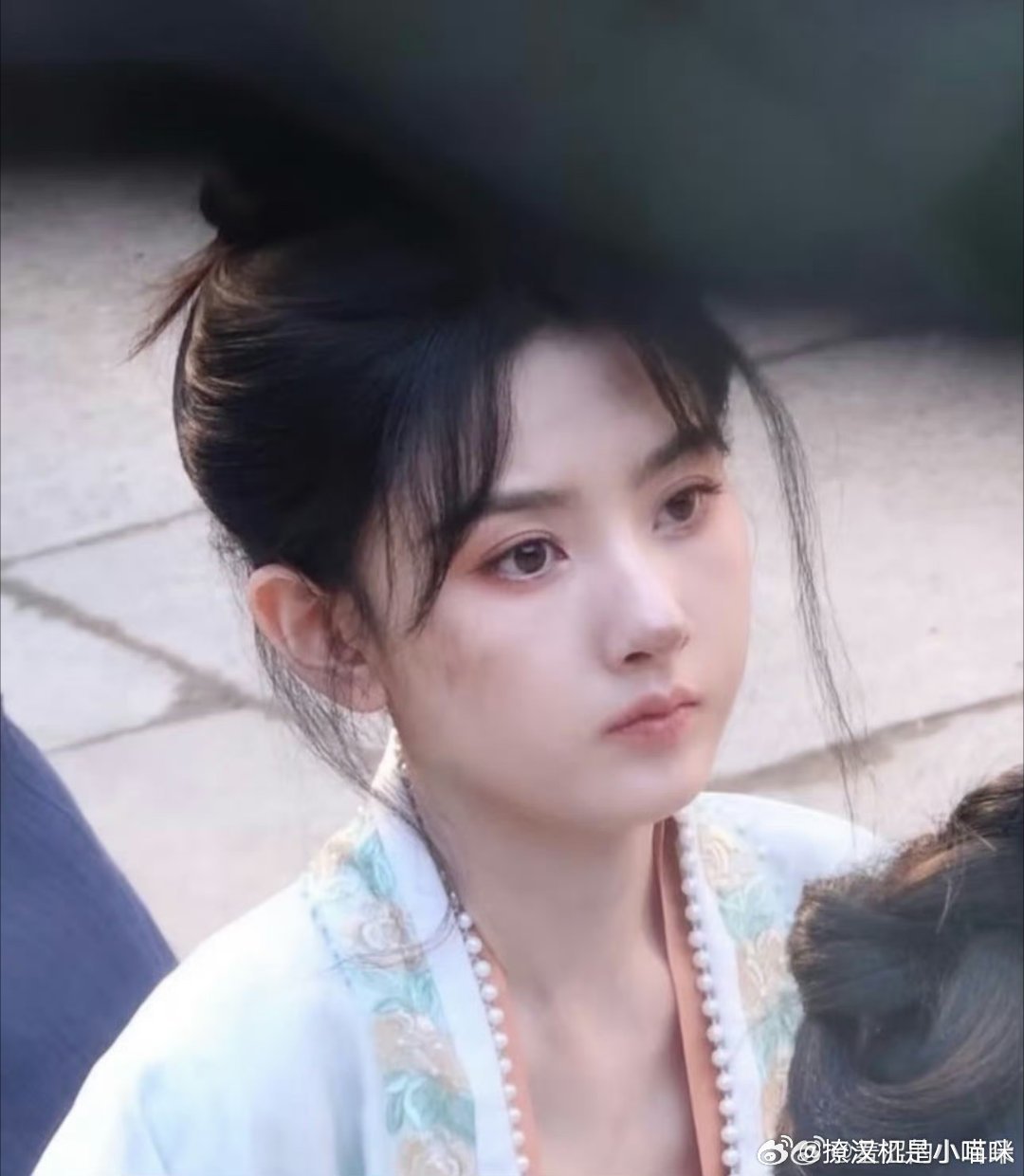 宋祖儿可真是一张晋江文女主的脸啊。倔强，破碎，好看 