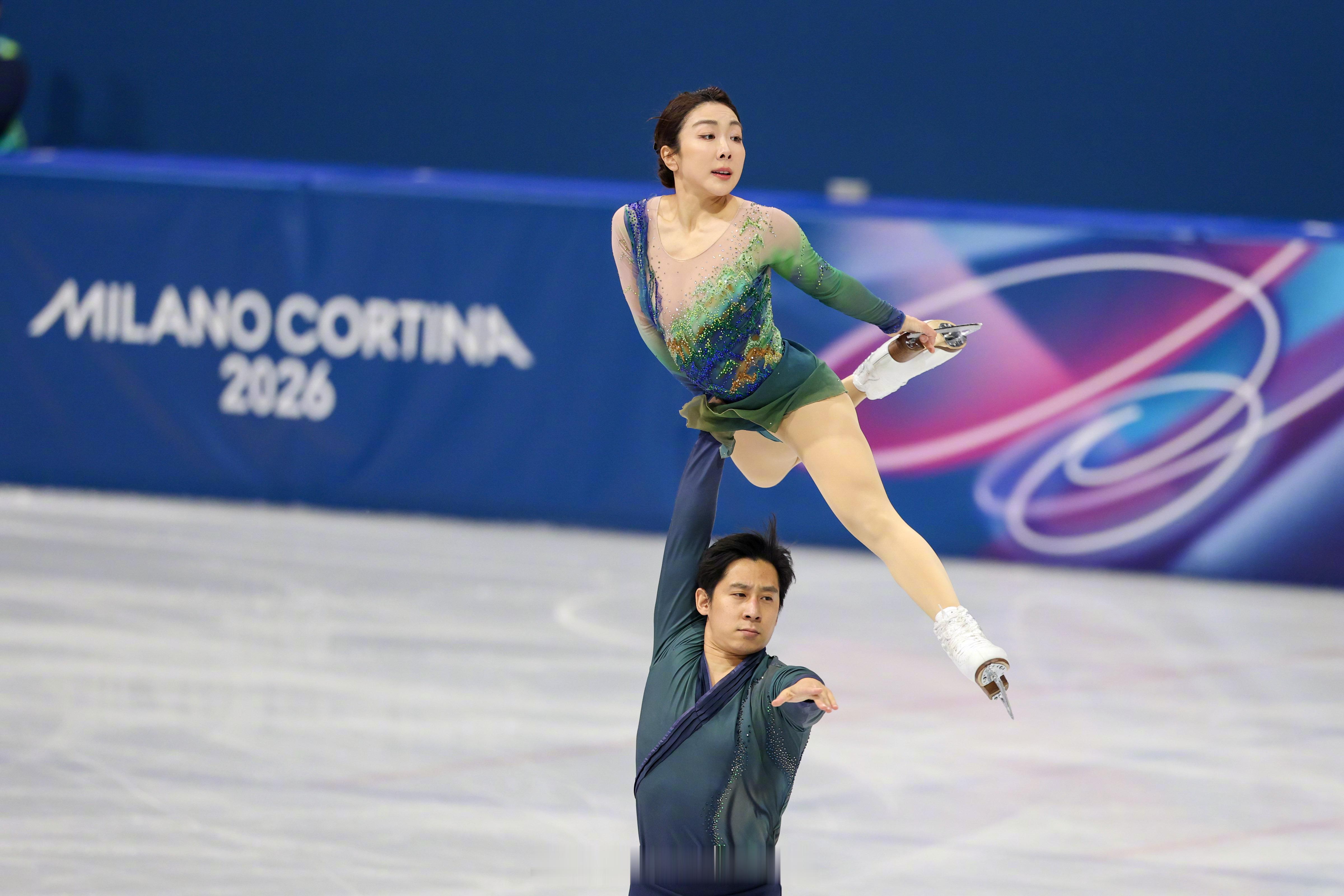 隋文静韩聪自由滑135.98分米兰冬奥会花样滑冰双人滑比赛，中国组合隋文静/韩聪