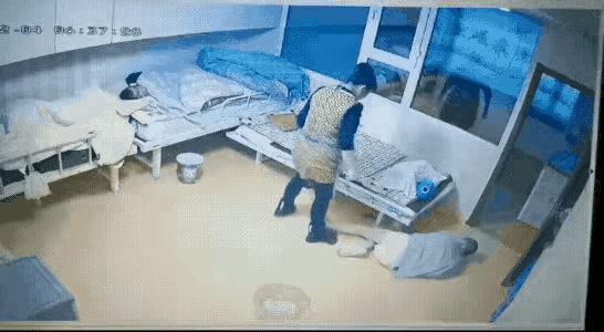 养老院那地方仅仅是让你没有尊严没有隐私地苟且偷生，说真话，宁可少活十年也不愿意去