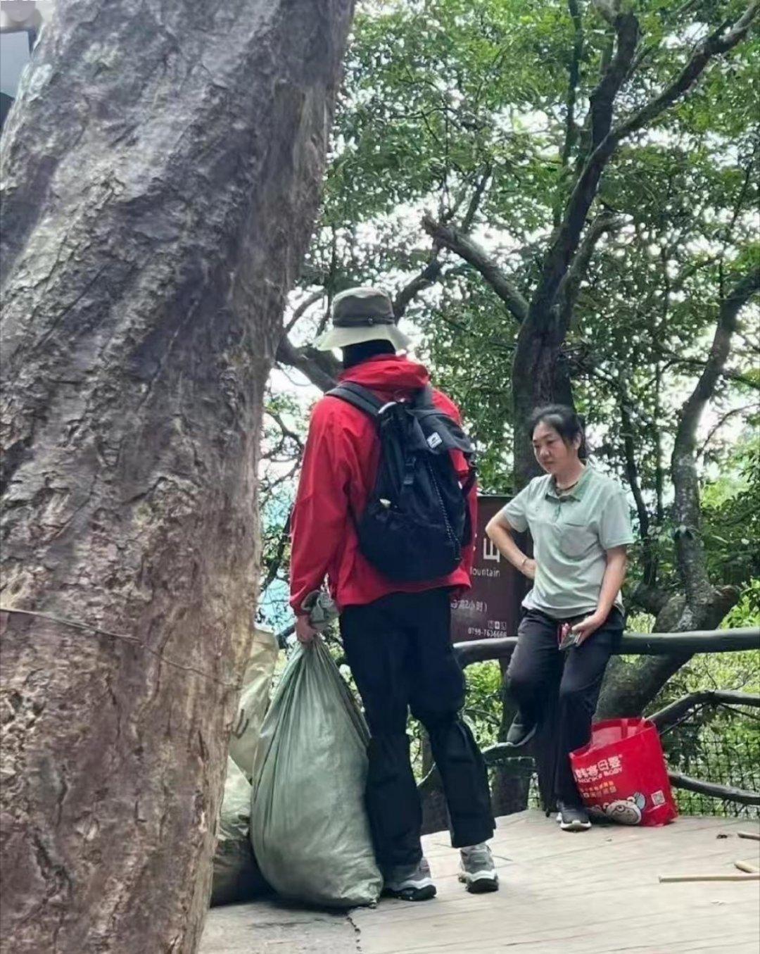 神金啊....[允悲][允悲][允悲]王星越只是去爬山了（杀青时和粉丝约定好的）
