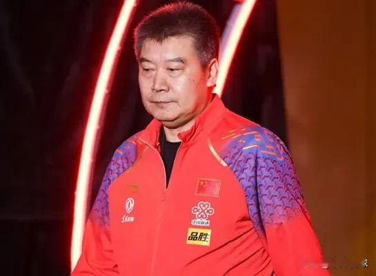 李隼再次提及去年世界杯上王楚钦发球被罚分的事情，李隼认为这是非常严重的问题必须及