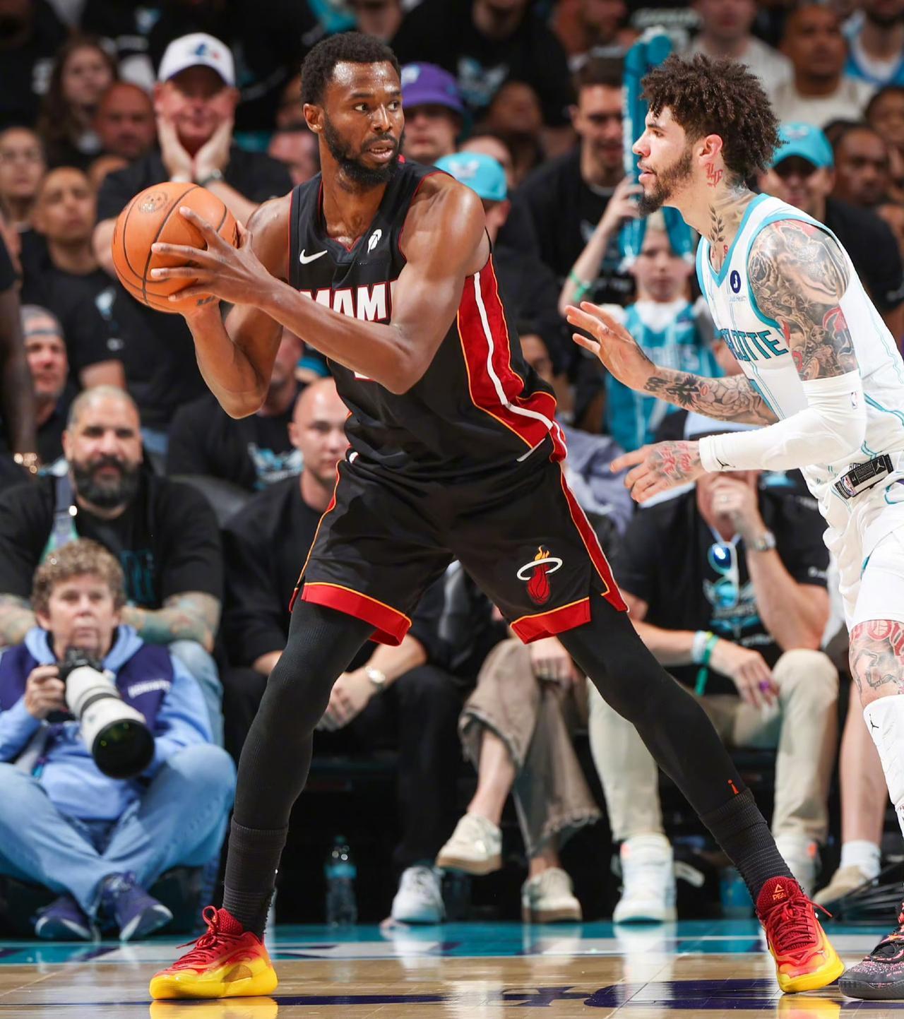 阿德巴约伤退！黄蜂127-126淘汰热火晋级，一战认清三名球员
一场定胜负的比赛