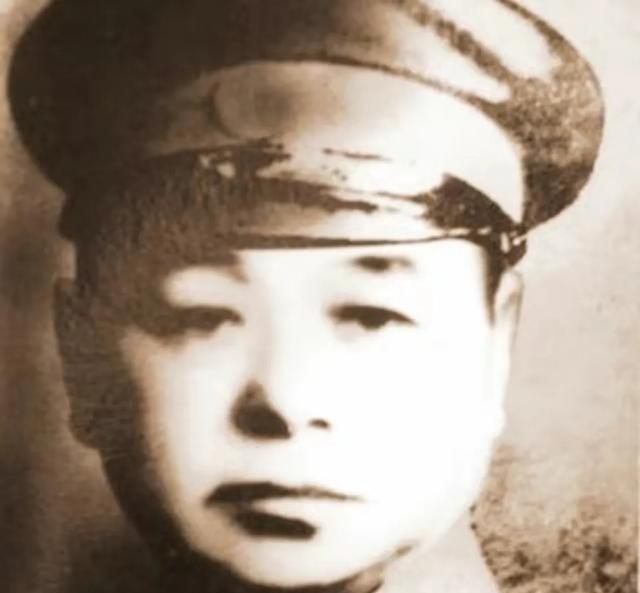 1977年，83岁的抗日名将范绍增在郑州去世，遗体遭到12个儿女的哄抢，导致无法