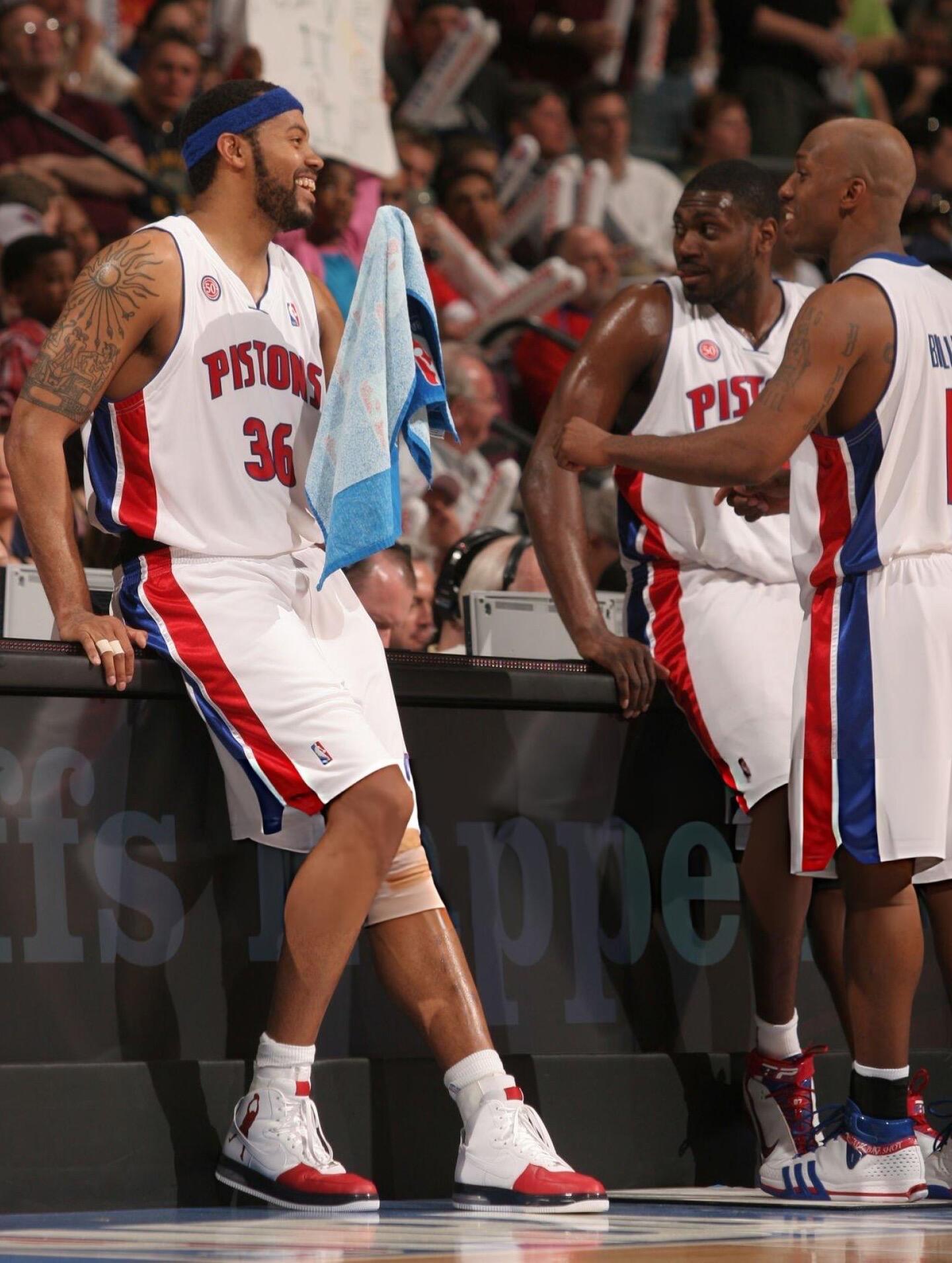 篮天下  07-08赛季的NBA，吸引人的鞋服系列~Images via nba