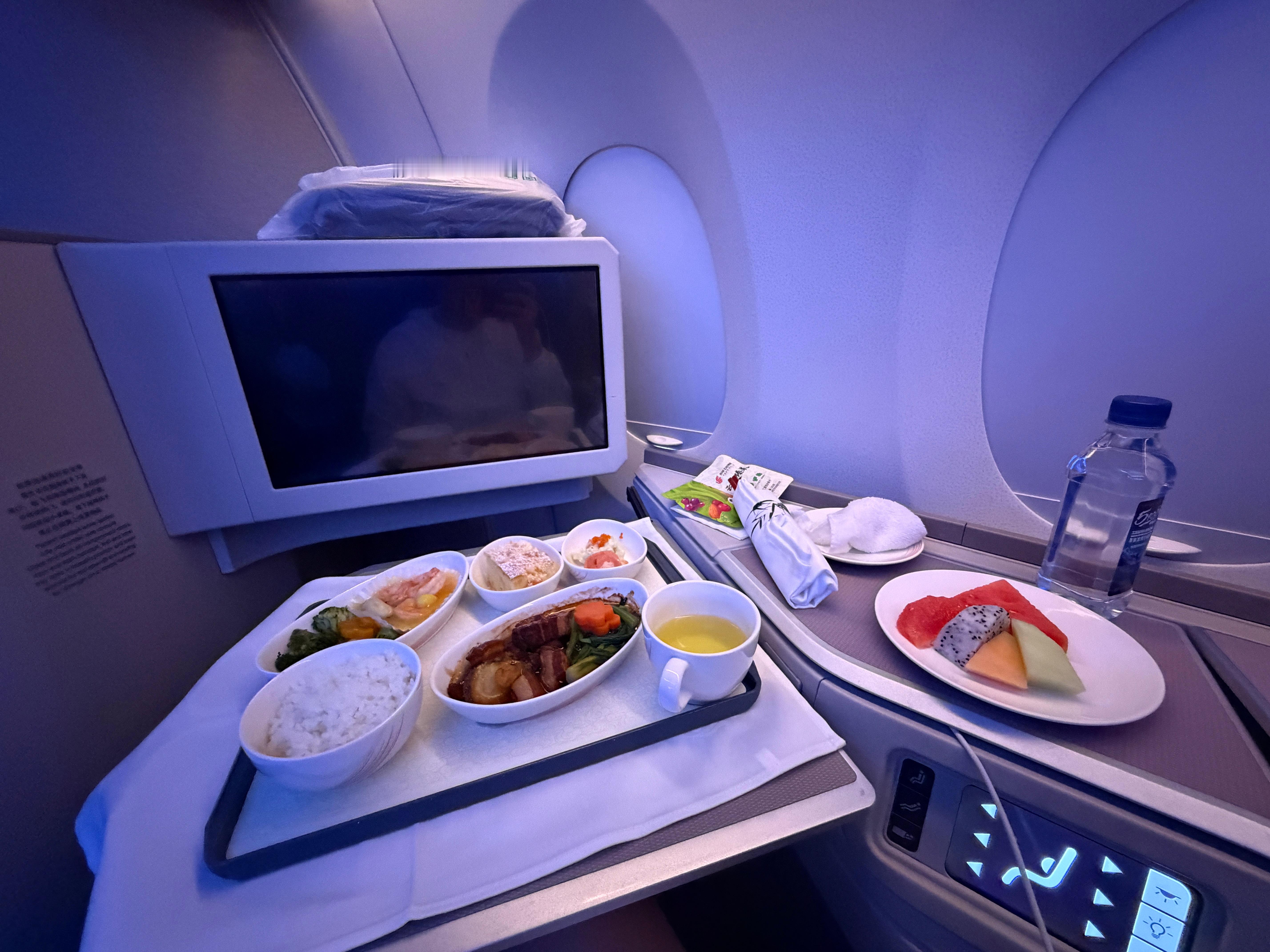 公务舱网速确实比经济舱快希望国产大飞机早日起飞🛫C919将首次执飞国际商业航班