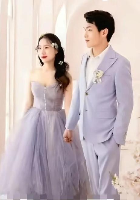 崔路路与老婆婚纱照，不帅，至少不吓人，不知道后来怎么变那么丑，老婆是亮点！很漂亮