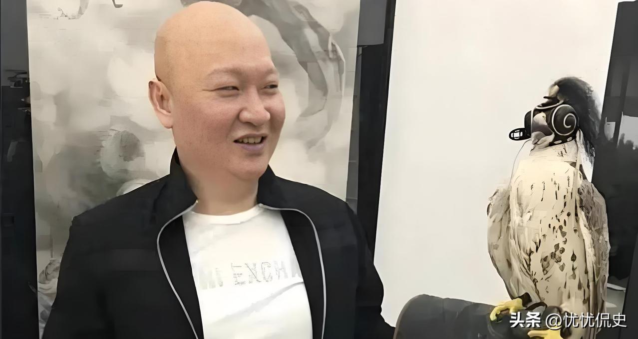 29枪，5枪爆头。
昔日呼风唤雨的“百亿赌王”林秉文，柬埔寨街头让人打成了筛子。