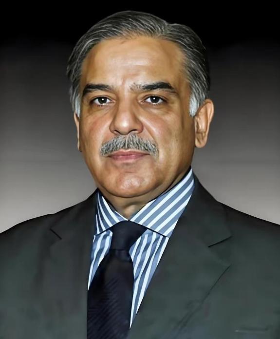 巴铁彻底折服了。
如今的巴基斯坦，对中国军工的态度，那真是没得说。已经从简单的信