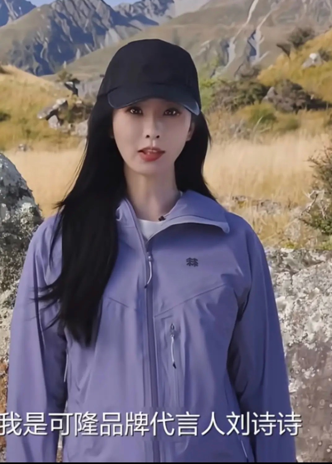 仙剑四个人里面，感觉一姐变化最大，和之前一点儿都不像了，现在有点像陈都灵。 ​​