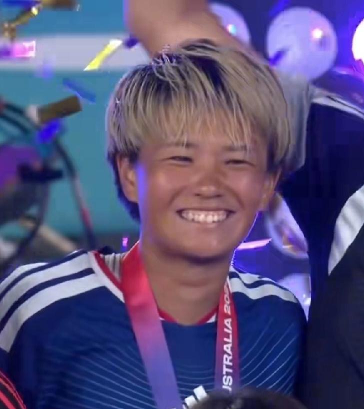 日本女足夺冠，女黄毛缤野舞香，脚下技术太厉害，一个超远世界波，1:0击败澳大利亚