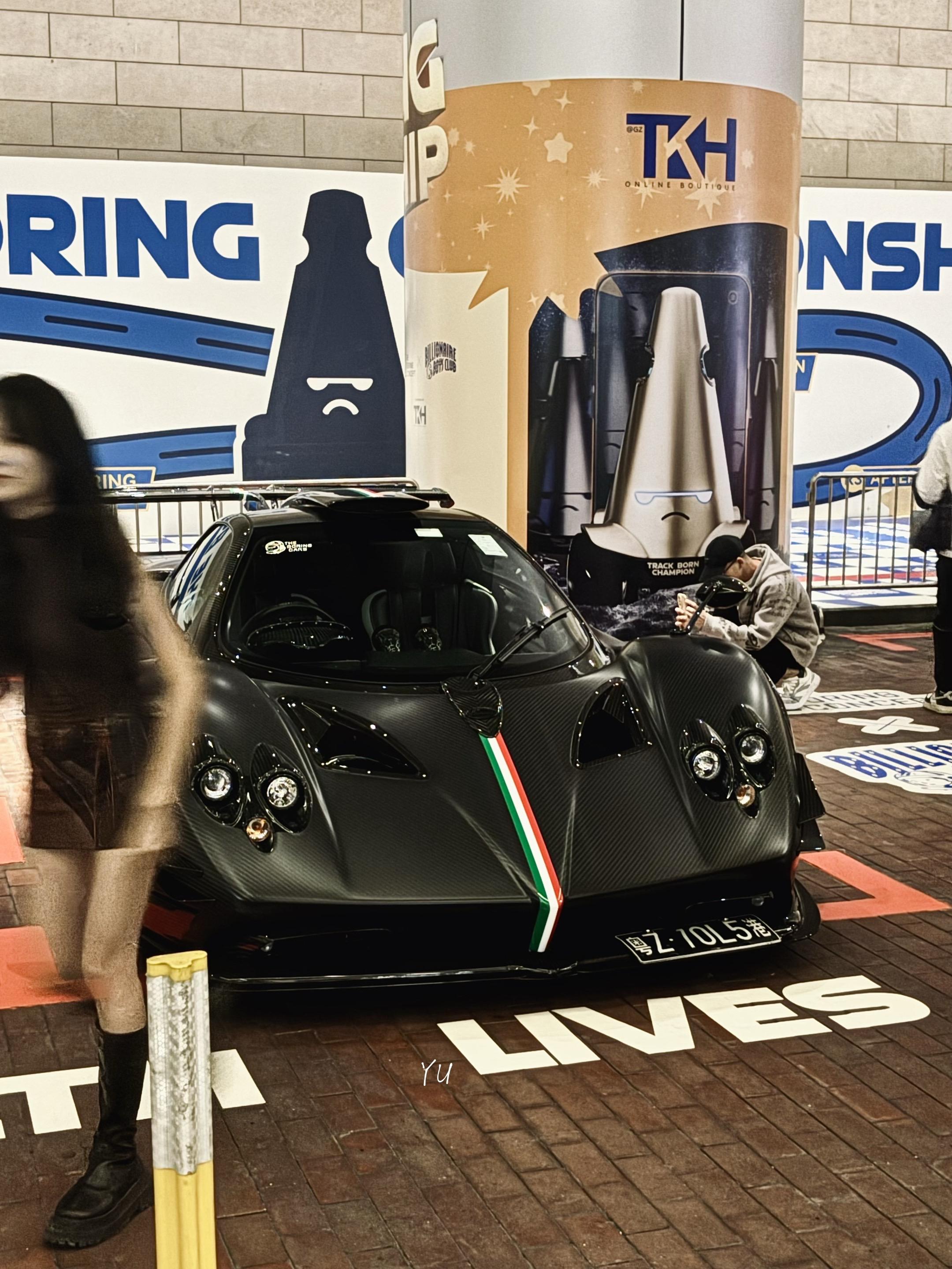 你是我见过最美的意大利🇮🇹女孩-pagani  zondaabsolute