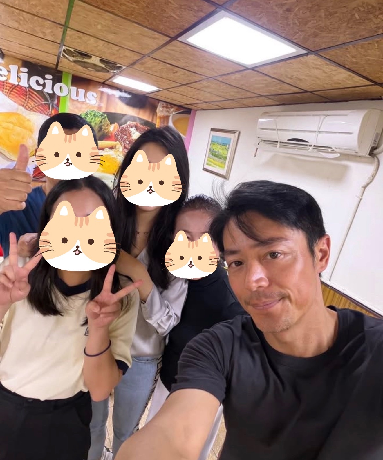 我去！！！这肤色这么帅！！！（来源fb：梁賢章） 