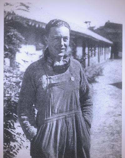 中英友谊历久弥新！据悉，1938年，英国青年乔治·何克从牛津大学毕业之后踏上了中