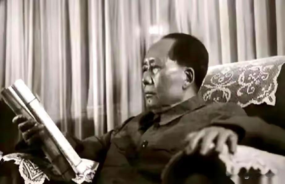 什么是真正的强国？老一辈用拳头，打出了全世界看不懂的底气
 
总有人片面评价建国