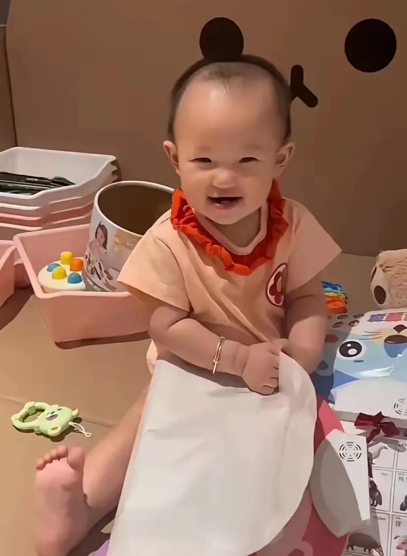 这是世道变了，还是人变了。天天宣传一个末婚生的私生女，有多好多可爱，是想鼓励现在