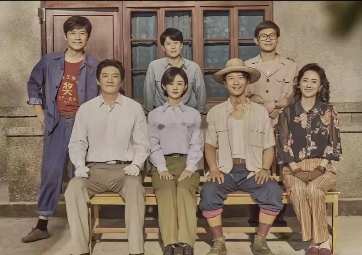 本以为是“剧王”，没想到《小城大事》扑街得这么彻底！它有《庆余年》导演坐镇，《渴