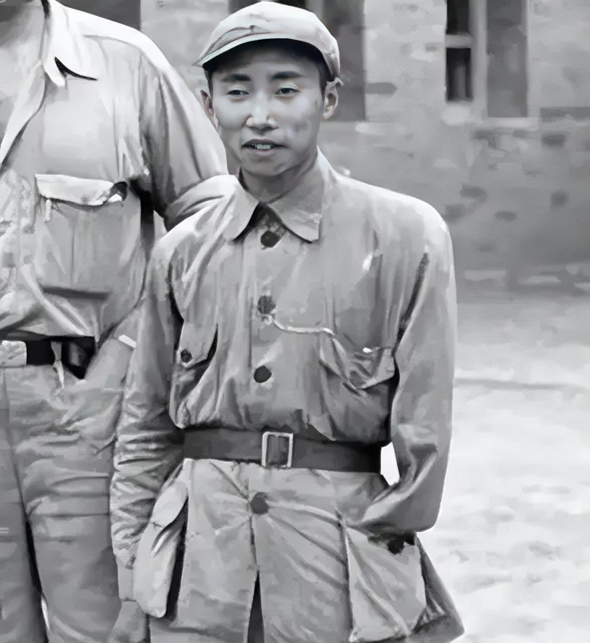 1949年，彭绍辉已经43岁，却还没有成家。身边人看着着急，卫生部长赵德炎就劝他