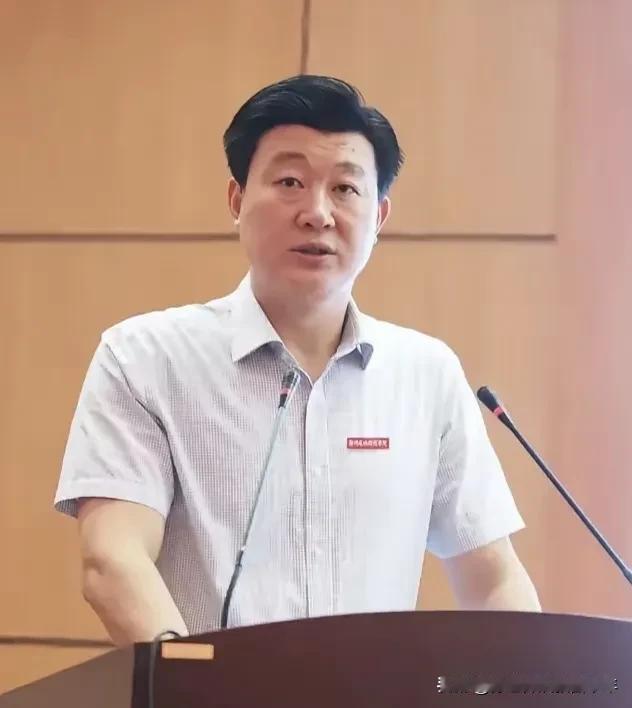 全天下的校长们，尤其是中小学、幼儿园的校长们：
如果法律不追究你们说真话，但道德