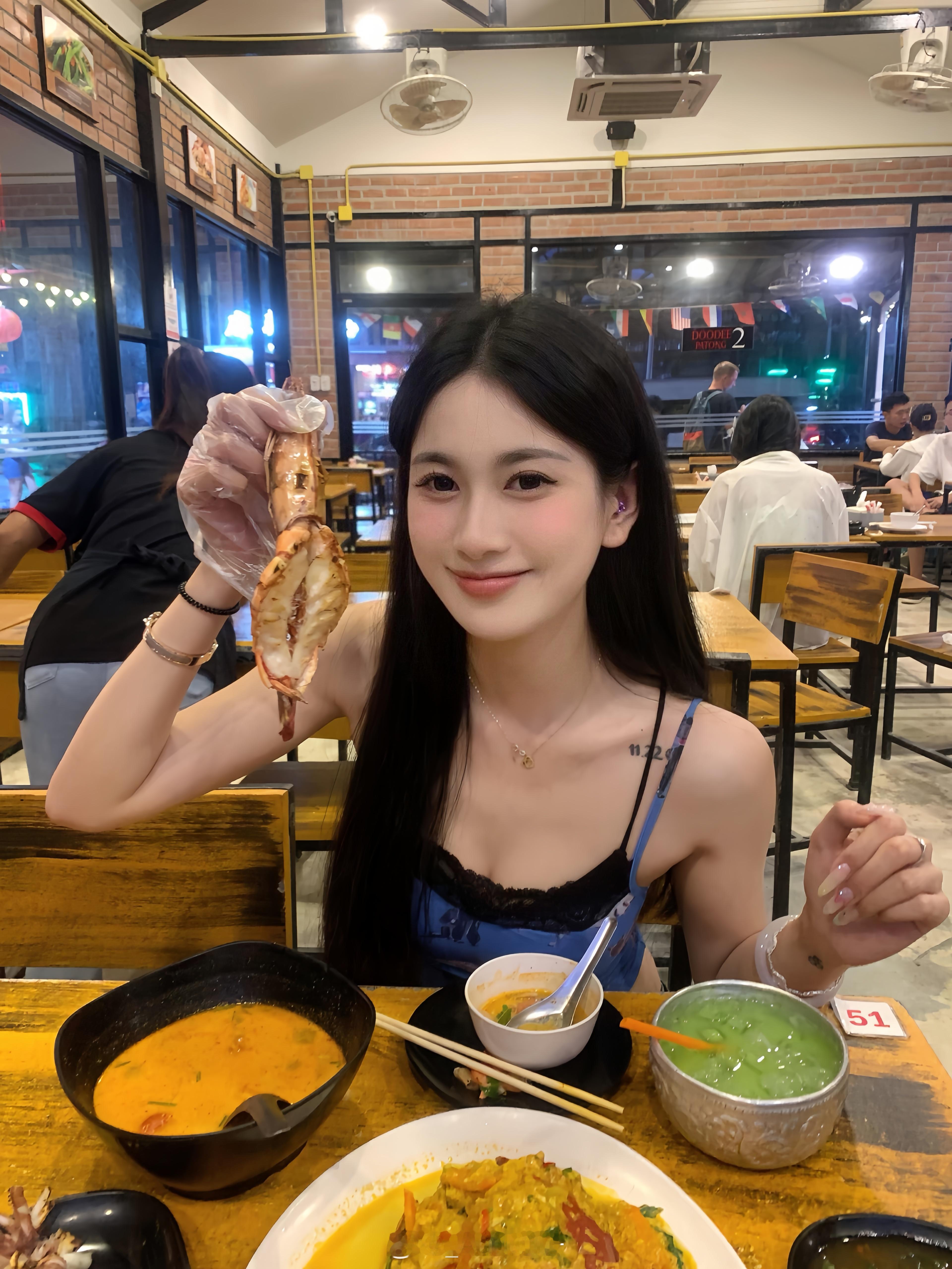 又给自己放大假咯(o^^o)  ​​​