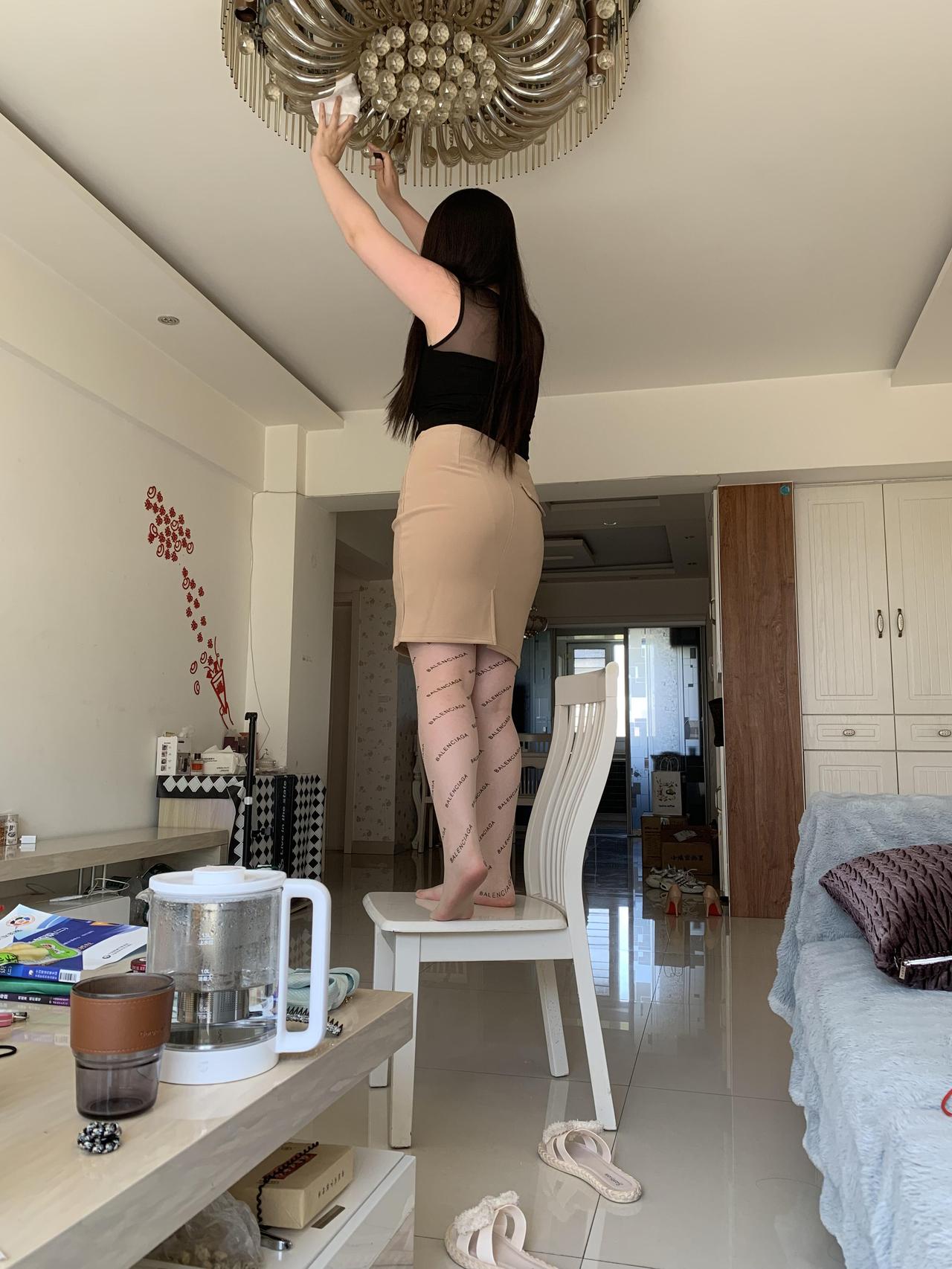 梅雨季家里都发霉了，搞卫生一个女人,活在什么状态最幸福? 如果不缺钱，你还会工作