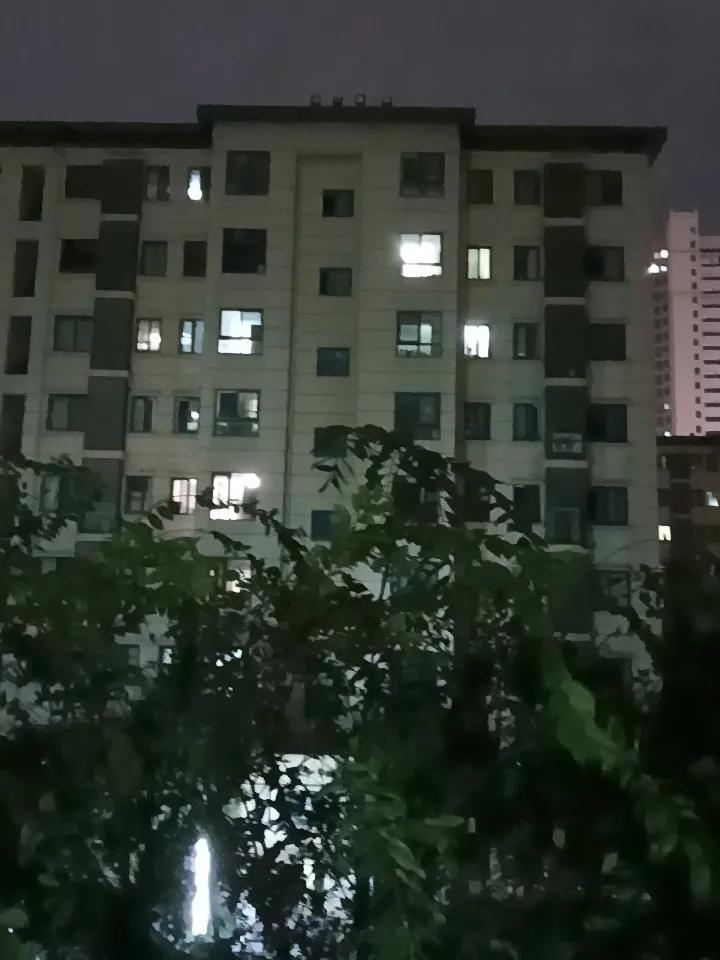 记住心中的梦想，定好目标，一步步前进！前进的路上，也别忘了让自己开心