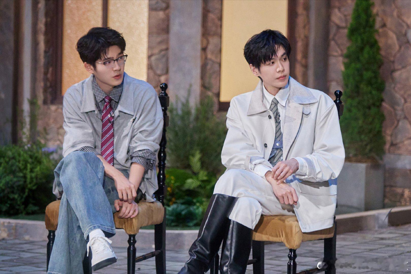 大侦探夕晖档案之终章派对明侦这季的氛围感拉满，看着他们围坐在一起复盘，那种既烧脑