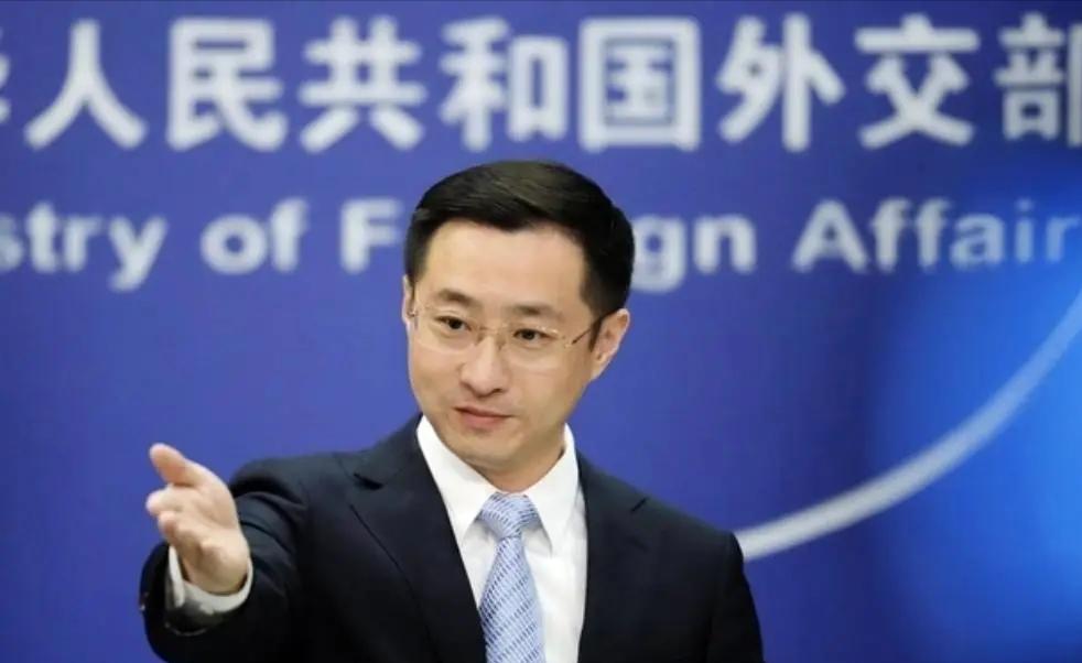 美国要求全球选边，还点名中国“跟上计划”：中方两句话回应

8月20日，美财长贝