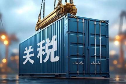 骂得这么狠？加州州长纽森一句话炸了锅——他说美国出了“两个笨蛋”，一个是总统，一