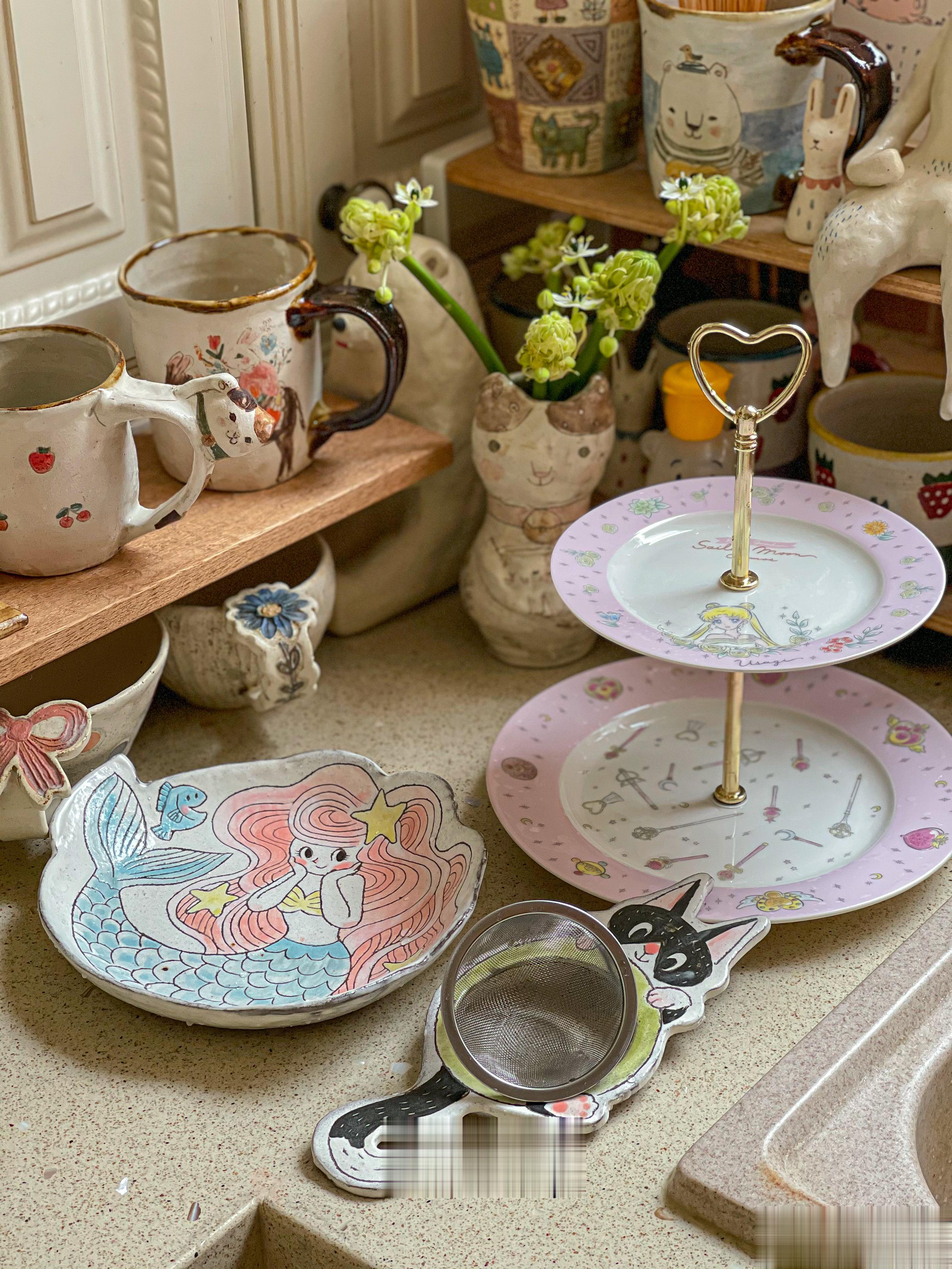 [微风]淘了一个美少女战士的甜品台，夏天吃点心，水果，零食用起来。[微风]猫咪茶