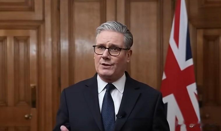 英国首相斯塔默回应特朗普阿富汗战争期间“他们保持在后方，稍微远离前线”的言论:“