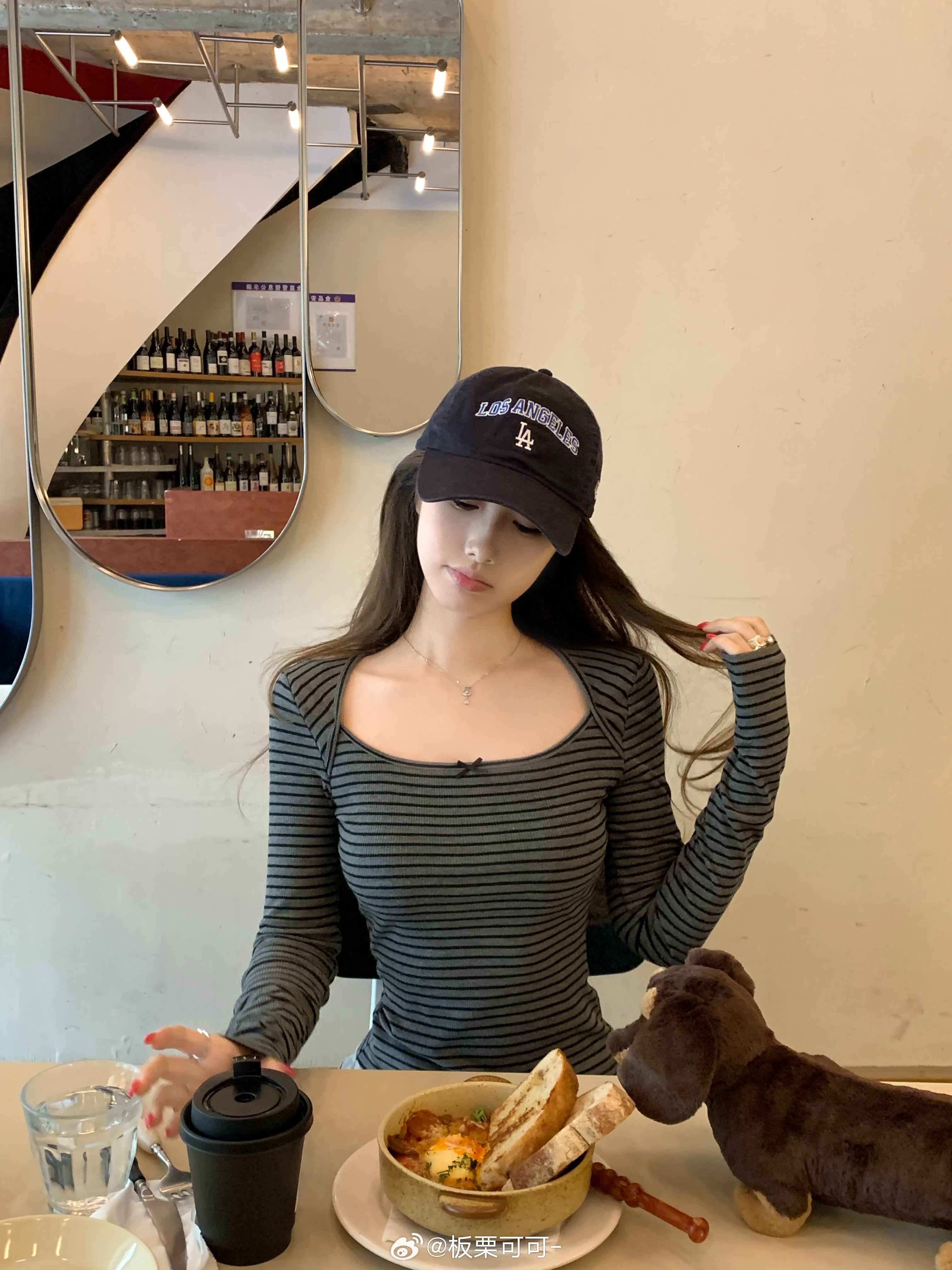 韩感足足滴曼妙少女方领打底~🫶🏻💐显瘦程度也是肉眼可见 尊嘟贼惊喜显得人薄