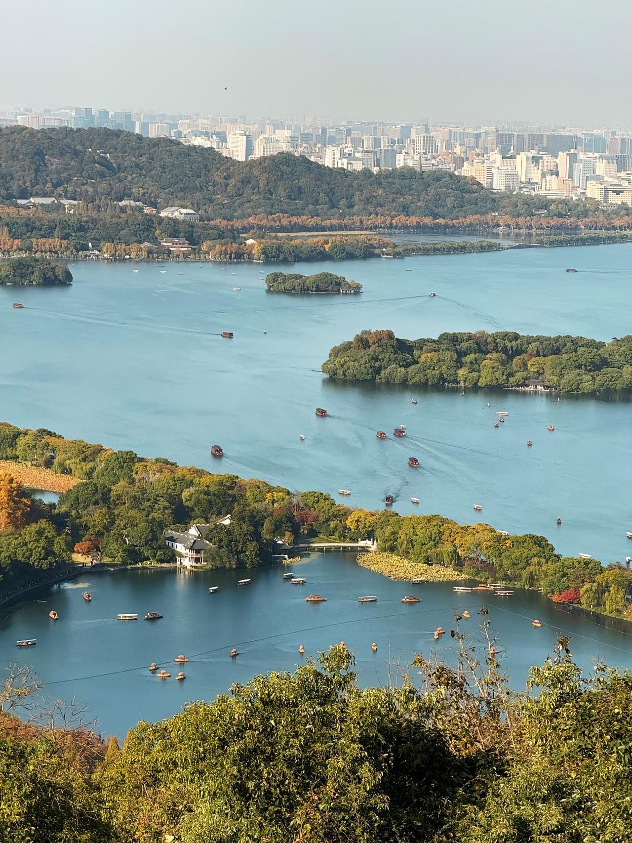 女孩子上高中一定要提前学习，男孩子倒不必如此。我们这里常有这样的案例，孩子初中成