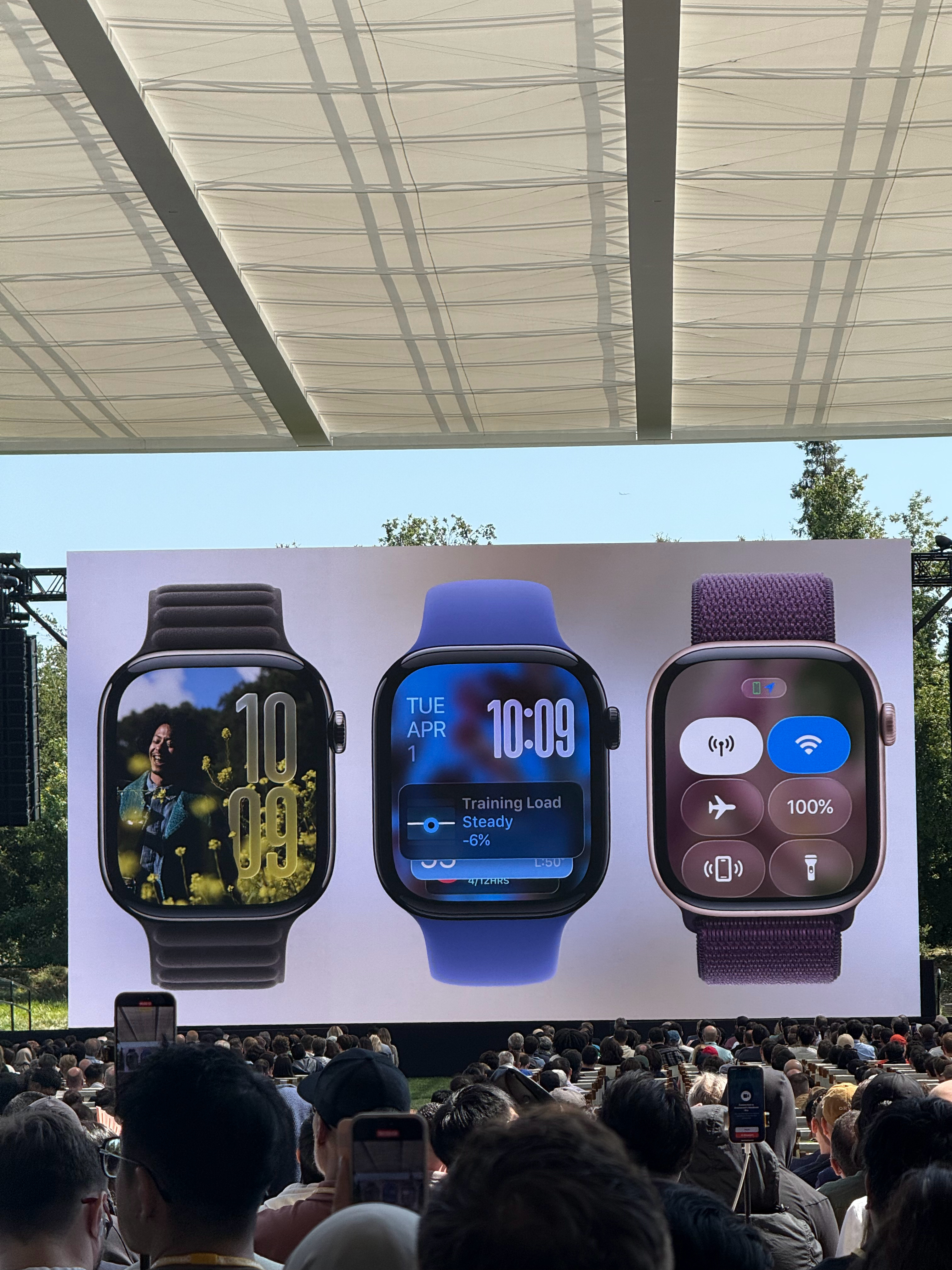 液态玻璃效果同样走进Watch OS 感觉手机的画面更精致了 非常晶莹果冻感智能