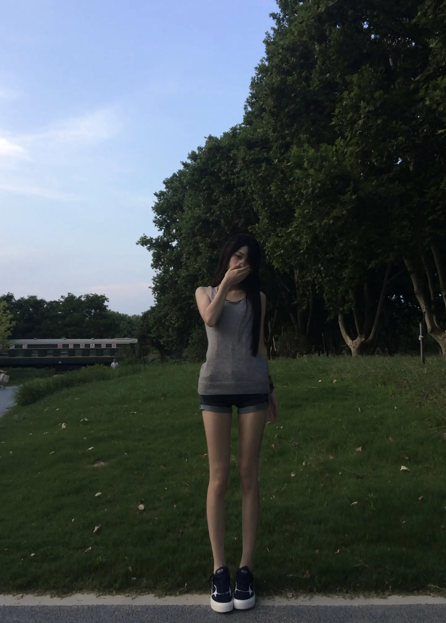 一滴淚 或輕或重。
