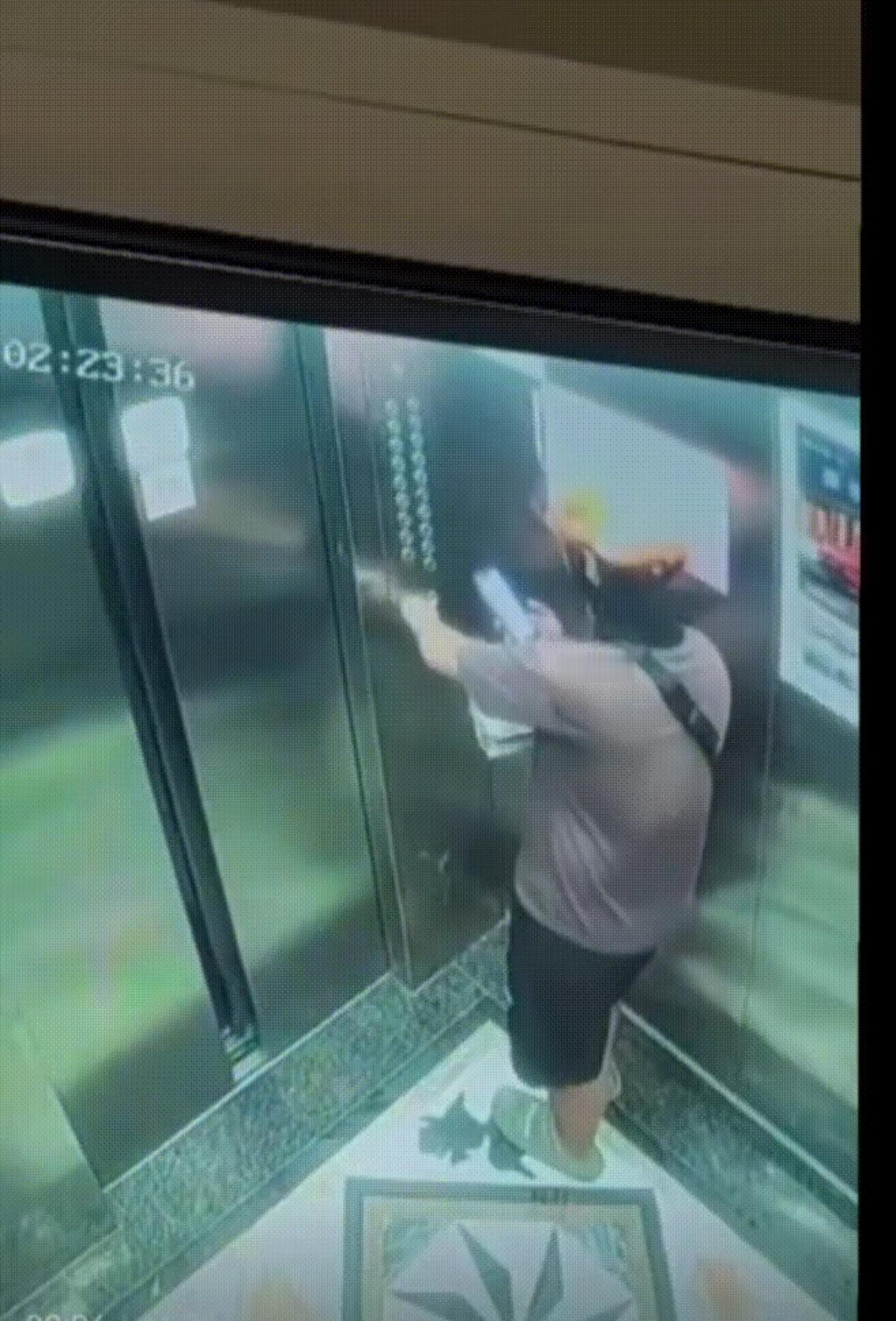 广东揭阳，网友点了一份外卖，外卖员很快将外卖送到。网友拿到餐品正准备打开吃，无意
