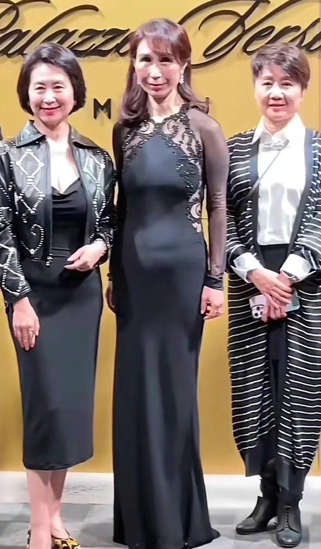 赌王女儿何超凤：原来有钱人也会变老60岁的何超凤现身活动好显老，我翻看了她年轻的