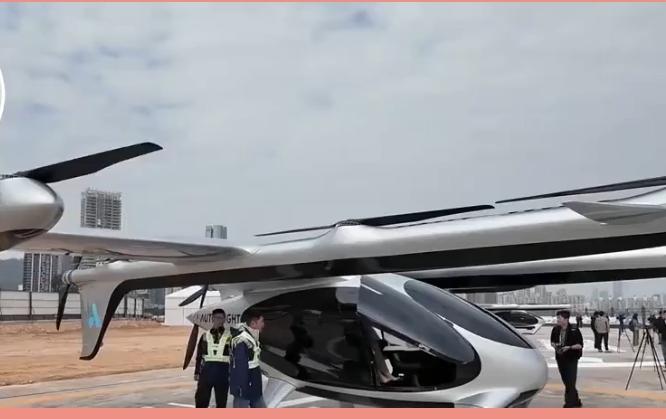 全球首款空中出租车正式商用，以后出门直接打“飞的”
科幻片里的打飞的场景，真的照