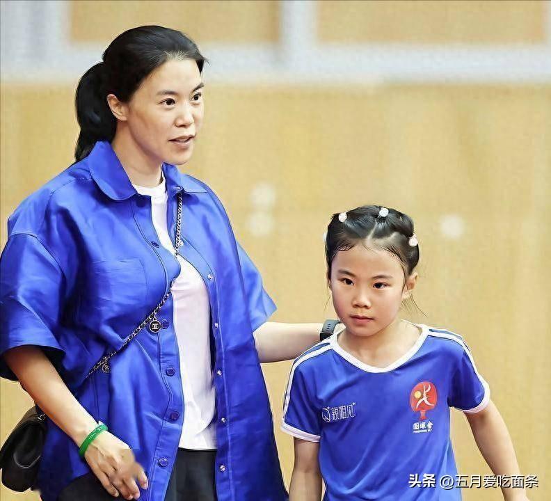 王楠给所有家长上了一课，
努力在天赋面前一文不值，
资源在能力面前一文不值。
张