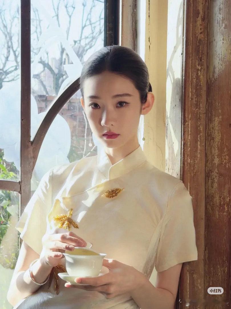 张艺凡适合转型当演员吗 