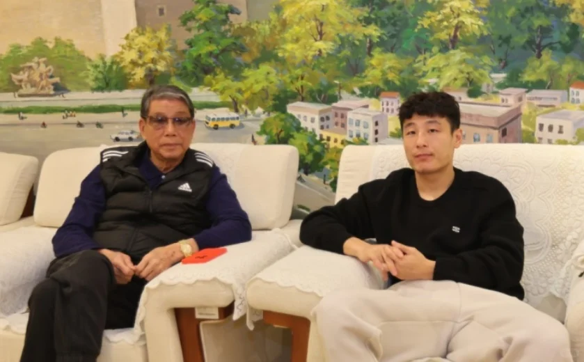 国足第一射手再现媒体：跟随恩师脚步