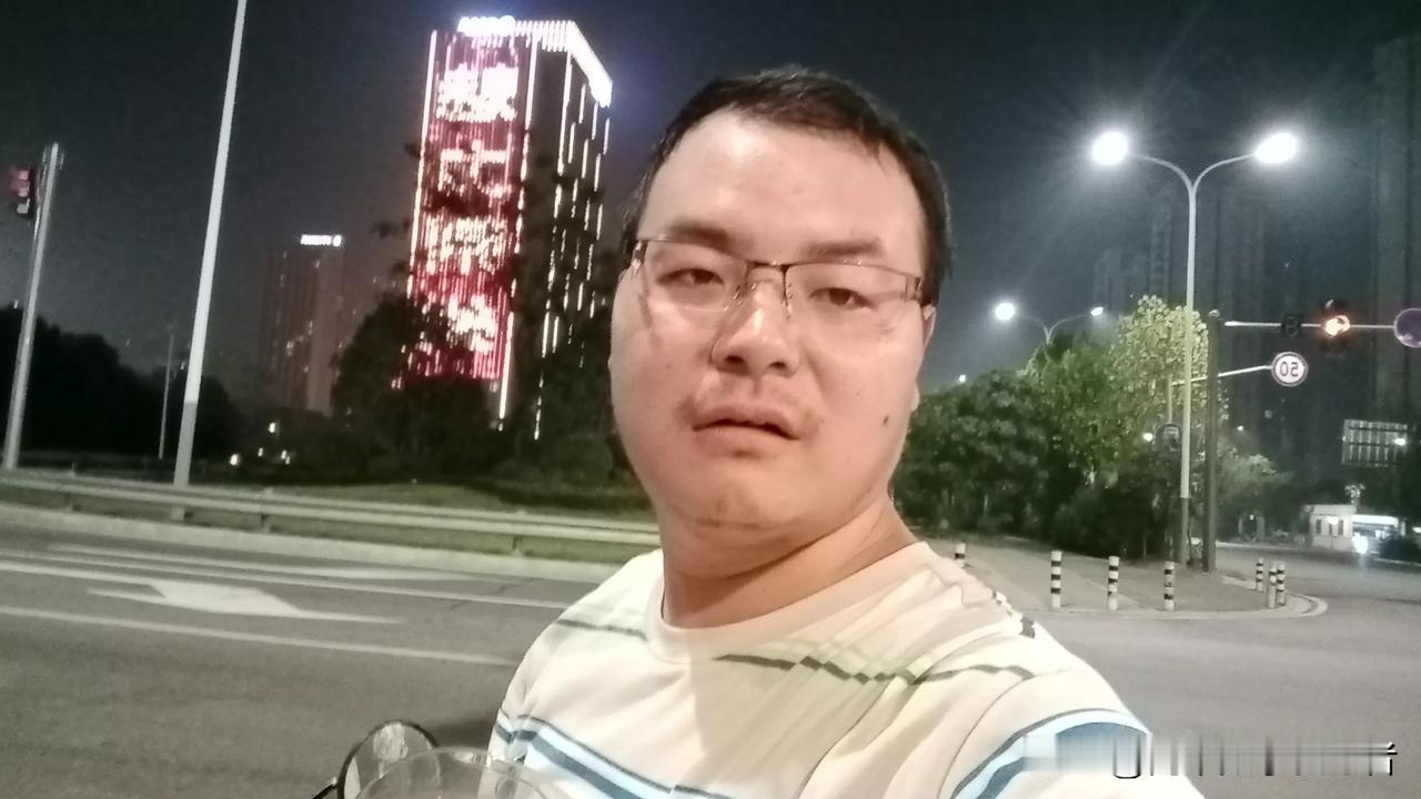 【幸福在于你的心态】
​
​1.基于自己的实力，量力而行，不跟他人攀比，跟自己和