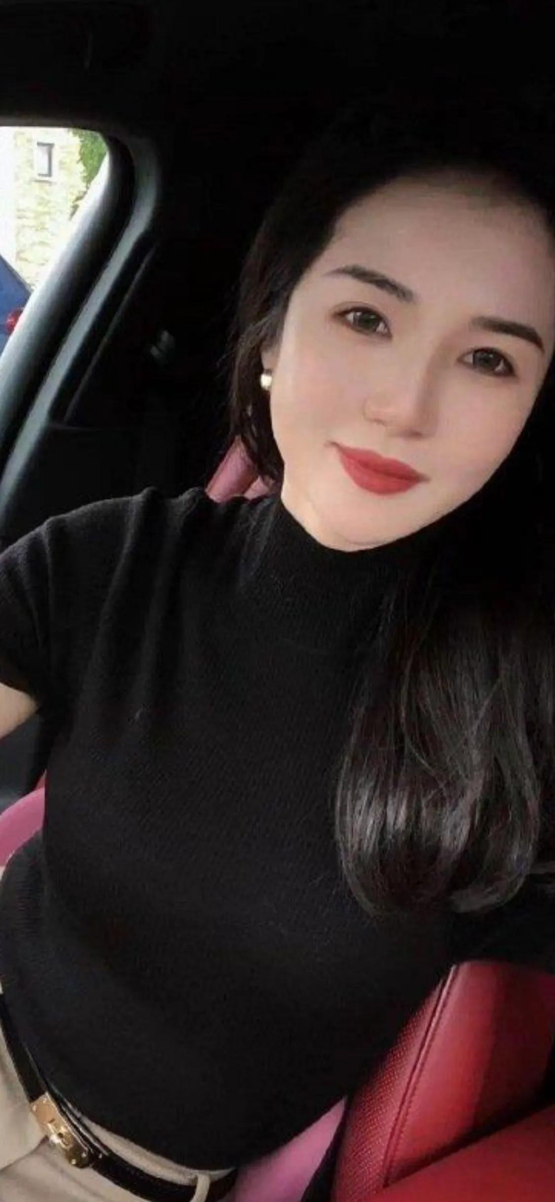 这次放假，你回老家了吗？
村里的路上突然添了许多陌生的脸庞，谁家是谁家的，不打个