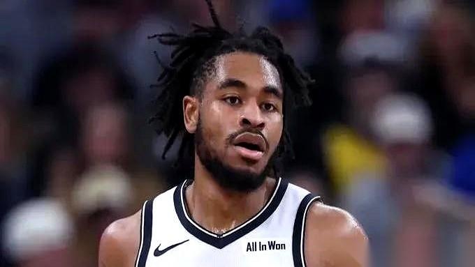 湖人管理层的操作，真是越来越让人摸不着头脑。
根据记者的消息，他们已经正式联系了