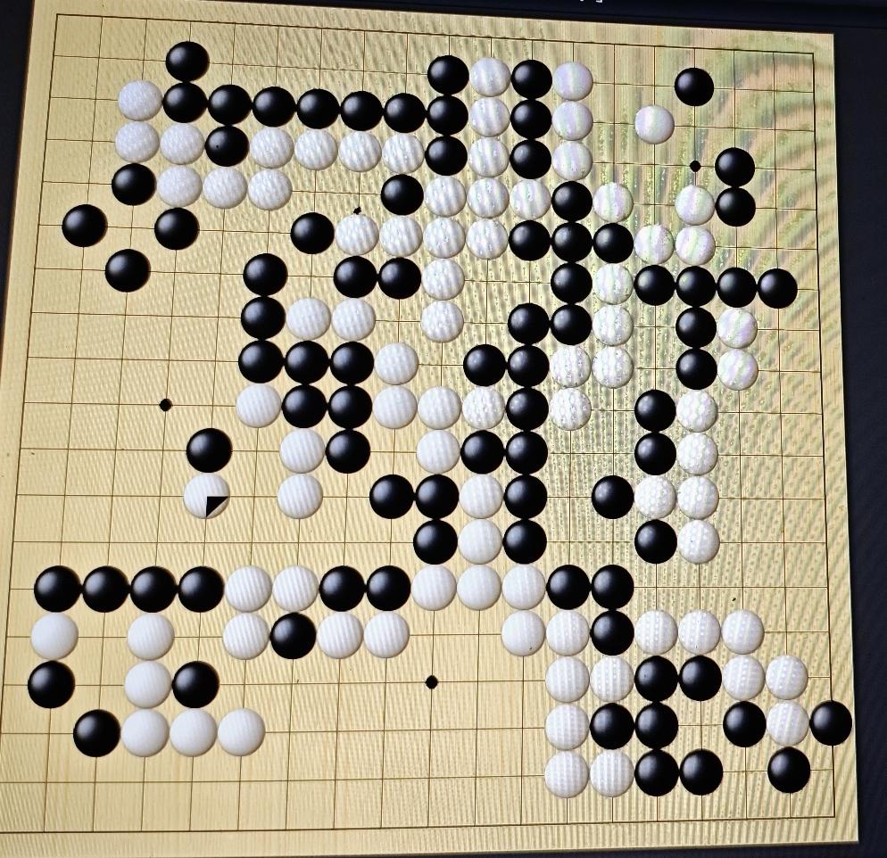 中国围棋“新人王”赛决赛第二盘             林子杰～黄邱铉 
   