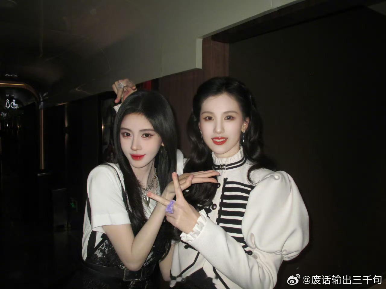 一直以为月鳞绮纪的主演是陈都灵…… 