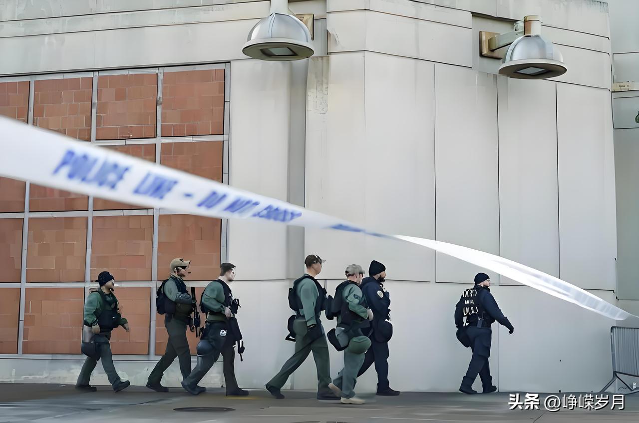 做梦没想到，现在的马杜罗，处境如此艰难!
美国纽约布鲁克林大都会拘留中心，是关押