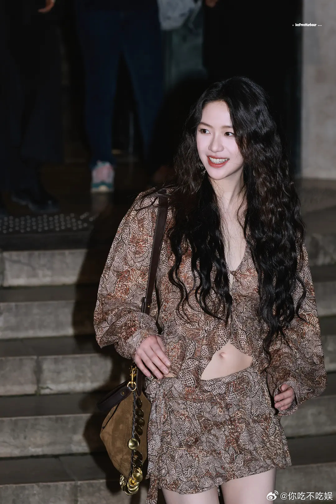 她跟王楚然相比真的碾压的不是一点半点 