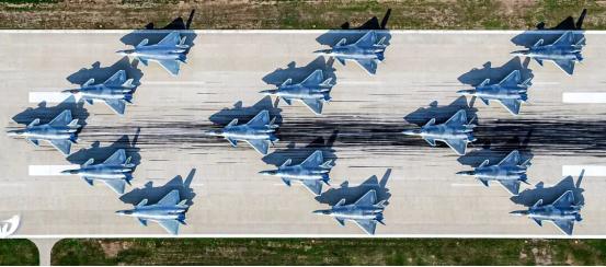 歼35开足马力建造，美军官被迫承认：这样下去无法与中国抗衡

美军又开始“卖惨要