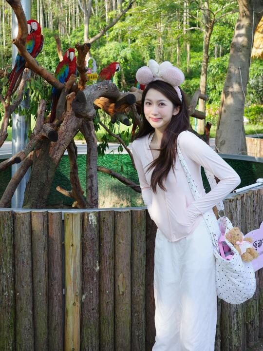 美美Sunday☀️🦜拍衣服之旅