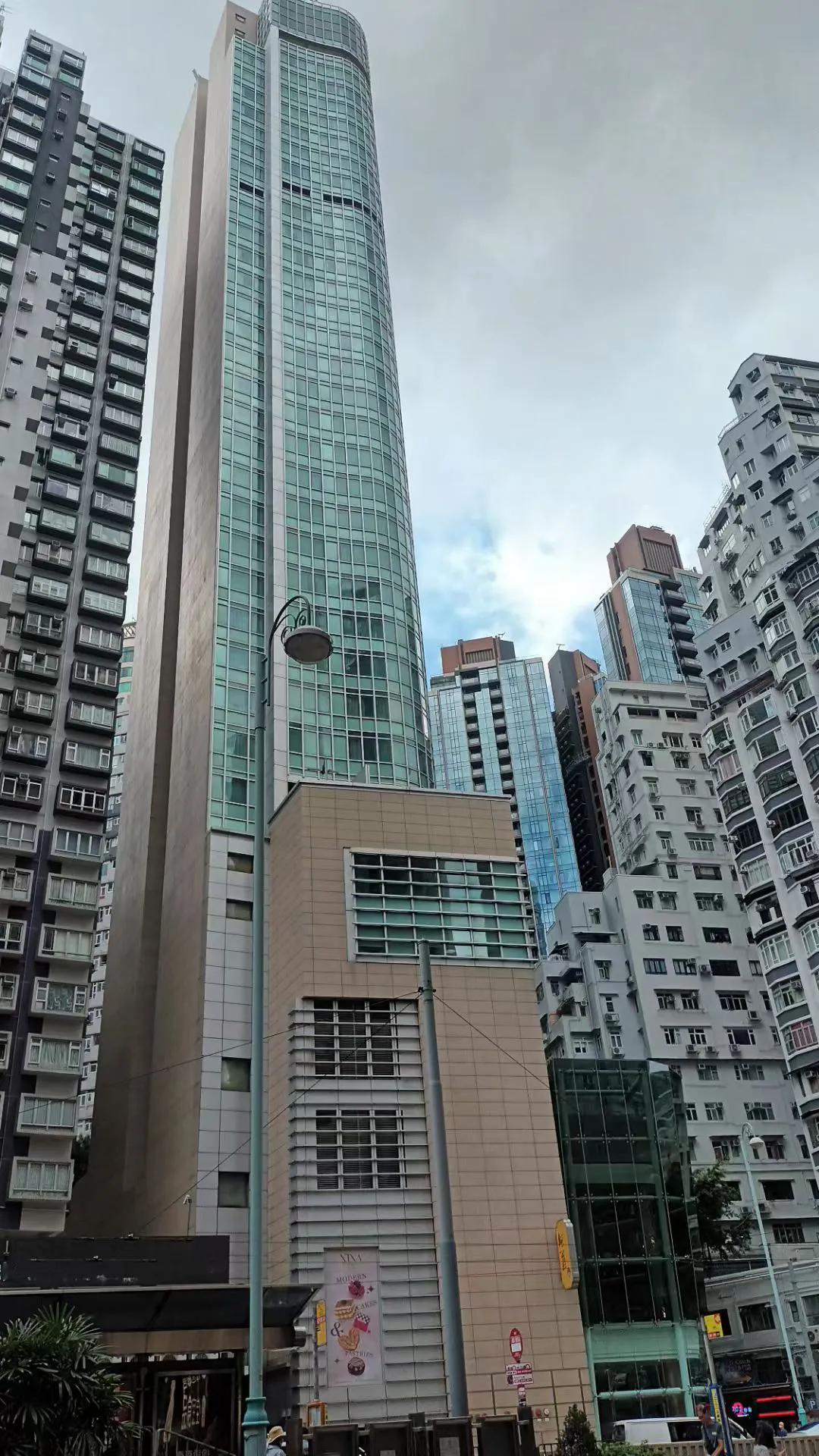 出门人有三急，一般寻找附近的公厕解决，很少尝试借用酒店里的洁净洗手间，人家服务的